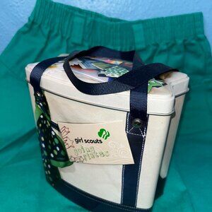 Official Girl Scouts Uniform Skirt Sz Medium with "GOING PLACES" Tin/Tote